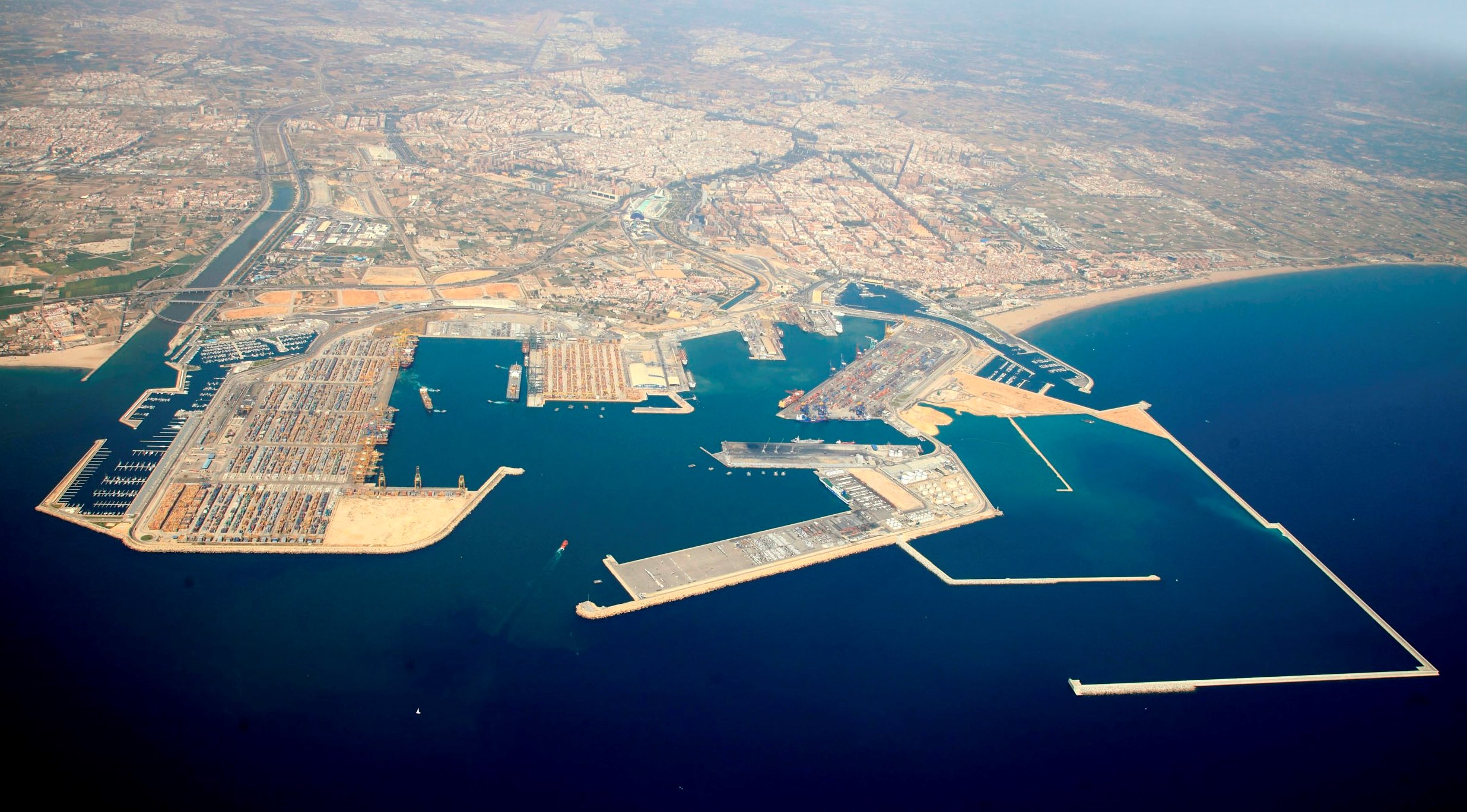puerto-valencia-vista-aerea